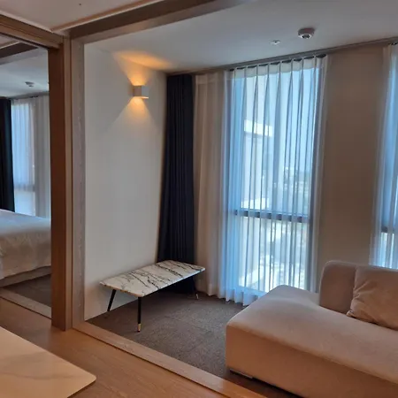 The Solid Residence - Elbon The Stay By Haeundae